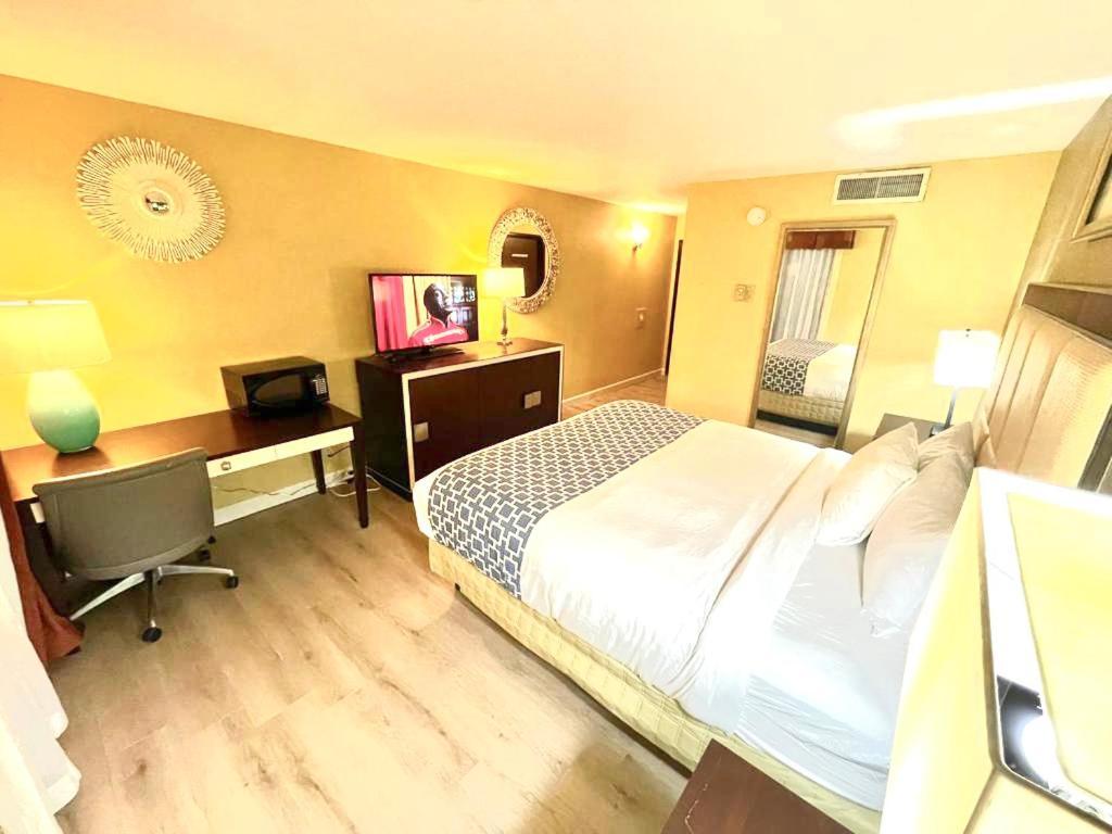 Hotel Hutchi Bell à South Hutchinson Extérieur photo